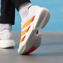 Giày chạy marathon adidas Adizero Adios Pro 4 bằng sợi carbon mềm mại và thoải mái dành cho nam, màu trắng và cam. - cam trắng - Xem 4
