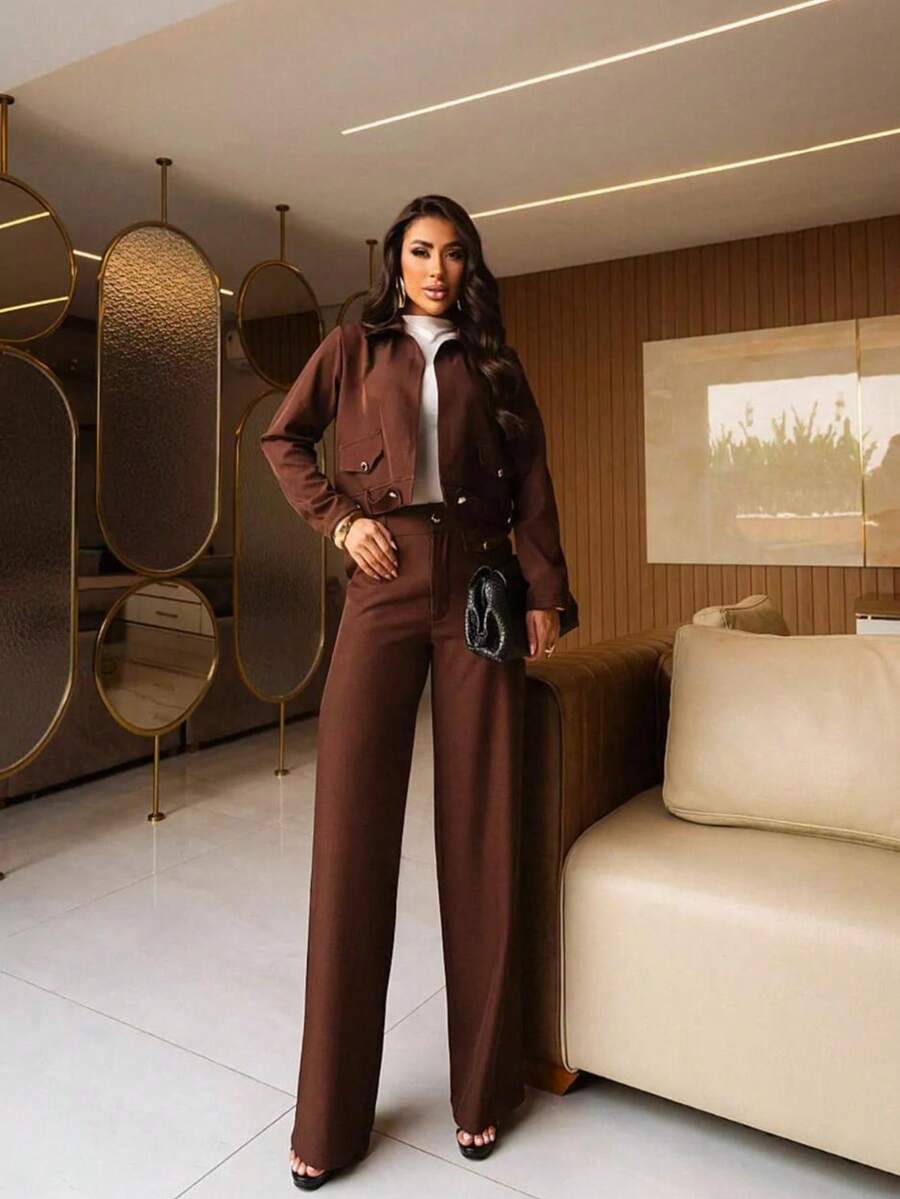 Women's Elise Premium Tailored 2-Piece Set, Louis Twill Fabric, High-Waisted Straight-Cut Pants With Side Pocket, Elegant Long-Sleeved Blazer Jacket. Women's Casual Chic Social Set, Sophisticated Women's Clothing, Complete Look For Work, Office, Party, Event, Dinner. Modern And Versatile Women's Set, Structured Tailored Set, Perfect Fit, Comfortable Women's Set, Soft Satin Touch, Social And Casual Wear, Set For Day, Night, And Outings. Stylish And Practical Women's Set. Women's Set M, G, GG (Medium, Large, Extra Large). Colors: Gray, Graphite, Military Green, Blue, Brown, Black. Immediate Shipping. Women's Winter 2026 Set. - Rỉ Nâu - Xem 1