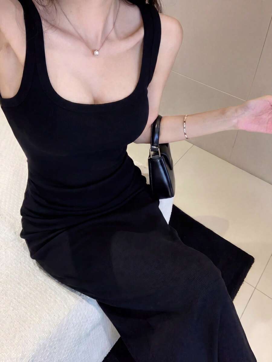 韩版温柔黑色吊带连衣裙，方领修身设计，甜美少女青春百搭春季连衣裙 - 黑色 - 查看 1