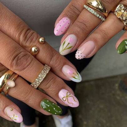 Bộ 24 móng giả dán mùa xuân hè, móng ngắn hình oval, phong cách Y2K cá tính, màu nude, xanh lá cây, hồng và trắng với viền kiểu Pháp, họa tiết chấm bi, hoa và dây leo, móng giả kiểu Pháp phù hợp cho phụ nữ và bé gái, dự tiệc, sử dụng hàng ngày, kèm bộ dụng cụ, món quà tuyệt vời cho phụ kiện làm móng của phái nữ.