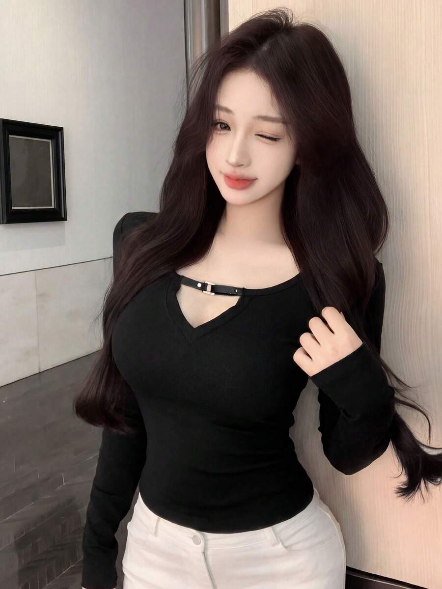 Áo len dài tay cổ chữ V khoét sâu gợi cảm mùa xuân/hè dành cho nữ, thiết kế màu đen, phối thắt lưng, kiểu dáng ôm sát, thích hợp mặc nhiều lớp. - màu đen - Xem 1