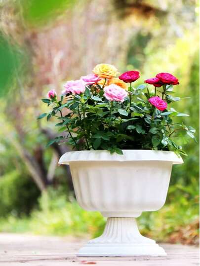 White Wine Glass Shaped Resin Planter, European Classical Cup-Shaped Hydroponics Lotus Flower Pot, Lotus Pot, Retro Tower-Shaped Hydroponics Flower Pot, Suitable For Growing Aquatic Plants Like Water Clover And Lotus