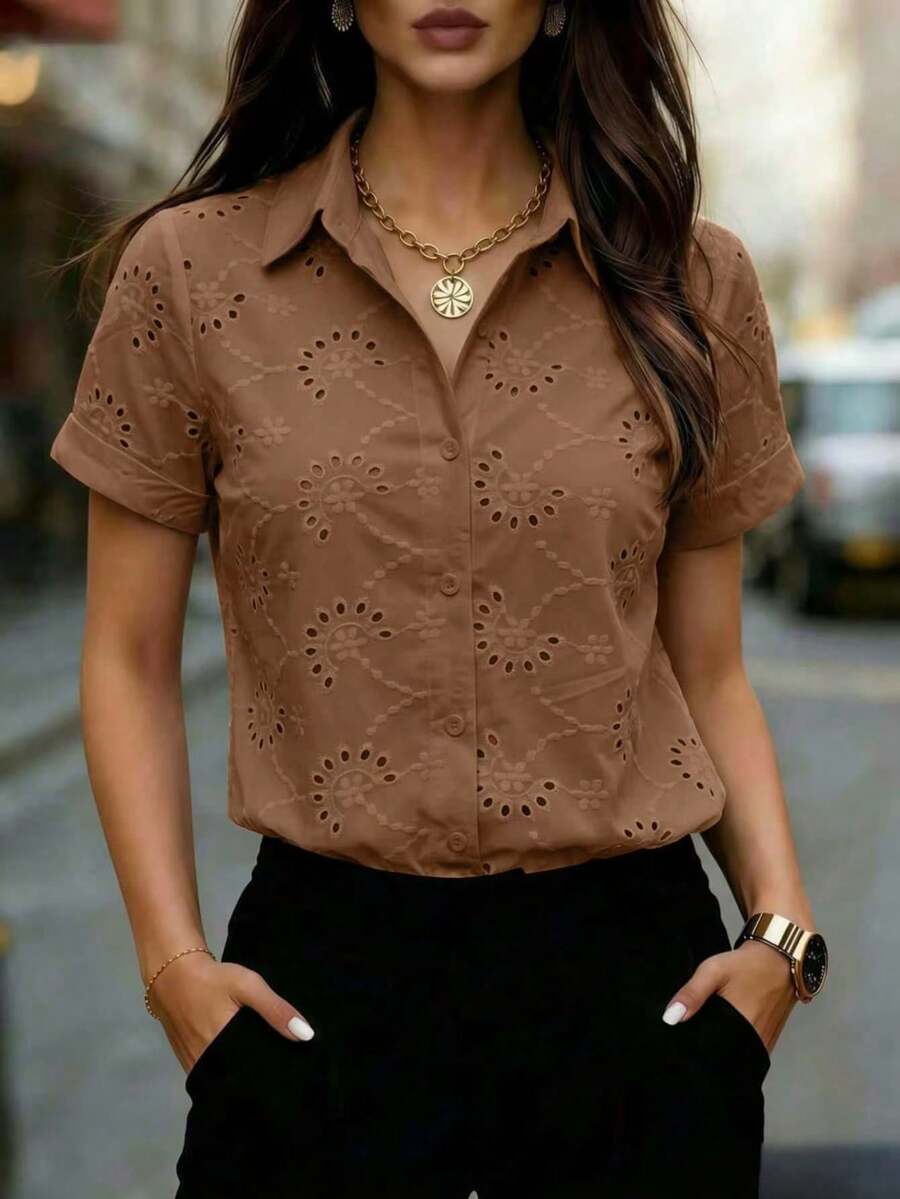Damen einfarbiges transparentes Mesh-Hemd, leichtes Kurzarm-Top mit Knopfkragen, Büro-Lässig-Bluse für Urlaub und Sommer in Braun - Braun - Übersicht 1