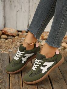 Student Fashion Lace-Up Low-Top Casual Sneakers For Teenage Girls - Green - View 5