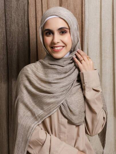 1件装女士纯色莫代尔褶皱流苏围巾，休闲日常头巾，防晒保暖披肩头巾，可搭配连衣裙