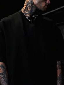 T-shirt ampia da uomo in stile casual da strada, con stampa a righe e sagoma di giocatore di football, design elegante, essenziale estivo, facile da abbinare - nero - Visualizzare 2
