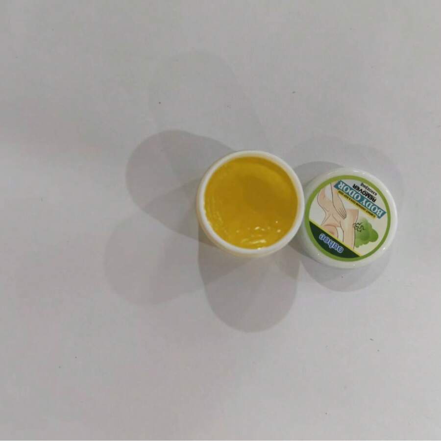 Crema hidratante para las axilas que limpia la zona, proporciona una sensación refrescante y resistente al sudor, e hidrata. Ideal para cualquier ocasión. - crema - Ver 1