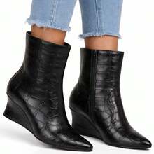 Women's Ankle Boot With Pointed Toe, Modern And Comfortable, Via Birigui - Black - View 2