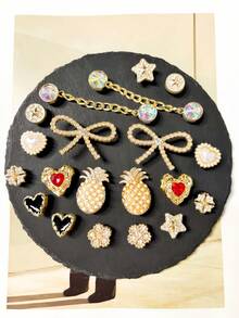 Conjunto de 20 acessórios com laços de strass dourados, pequenas correntes decorativas da série dourada, enfeites removíveis para sapatos, flores para sapatos DIY, modernos e elegantes, adequados para sandálias e chinelos perfurados, ideais para presentes de Natal. - Ouro - Ver 8