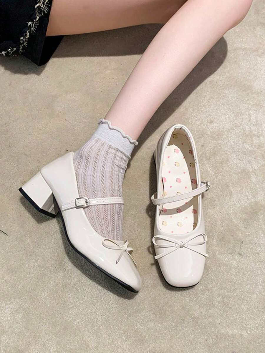 女士高跟玛丽珍鞋，蝴蝶结搭扣，适合办公室/学校穿着，酒红色漆皮方头粗跟，蝴蝶结绑带，复古欧美风格，适合约会和通勤。 - 米色 - 查看 1