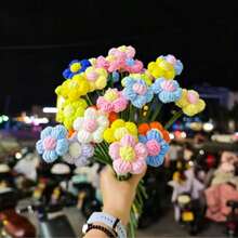 6朵手工钩编泡泡花，人造编织花，笑脸编织仿真花，永生花，适合作为圣诞节、生日、婚礼、毕业典礼、教师节的礼物，以及餐厅、房间、卧室的家居装饰，节日礼物和万圣节装饰。 - 彩色 - 查看 3
