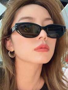 1 chiếc kính mắt mèo, dành cho cả nam và nữ, thiết kế cho khuôn mặt tròn, thời trang và đẹp, chống tia UV, thích hợp để đeo vào mùa hè, phụ kiện đi biển. Dành cho nữ. Chất liệu tròng kính là vải dệt kim, chống mồ hôi, thoáng mát. - Nhiều màu - Xem 5