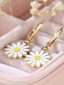 一对精致的黄色雏菊造型耳环，女士款式，订婚/结婚耳环，送给姐妹/母亲的完美礼物，情人节、母亲节、妈妈礼物 - 小雛菊 - 查看 3