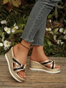 Bohemian Style Minimalist Wedge Flip Flops, Anti-Slip Textured Sole Beach Sandals Suitable For Vacation - Gold - View 7