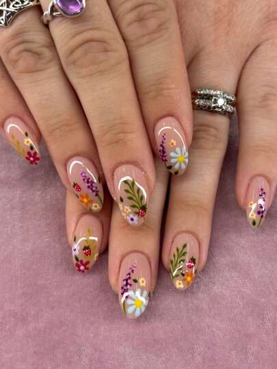 Upgrade Your Fashion Style! 24pcs/Set Short Oval Floral Nail Art Designs For Spring & Summer, Featuring Various Natural Elements Including Scattered Wild Flowers, Daisies, Lavender, Cute Strawberries And Vines, Includes 1pc Jelly Gel And 1pc Nail File, Suitable For Women And Girls For Daily, Party And Other Occasions.