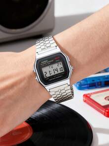 Casio 男女通用黑色金配色復古超薄輕量樹脂錶帶 LED 燈 秒錶 鬧鈴 日常防水 經典復古百搭石英電子錶 F-91WG-9 父親節禮物 - 銀色 - 查看 4