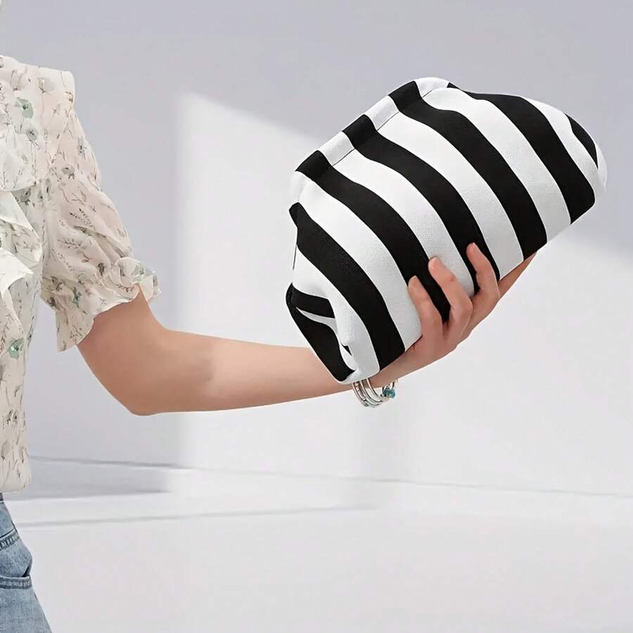Cross-Border Hot Women's Striped Beach Bag Flying Woven Bag Girls' Commuter's All-Matching Striped Cloud Bag Flying Woven Clutch - 黑色(斑馬條紋) - 查看 1