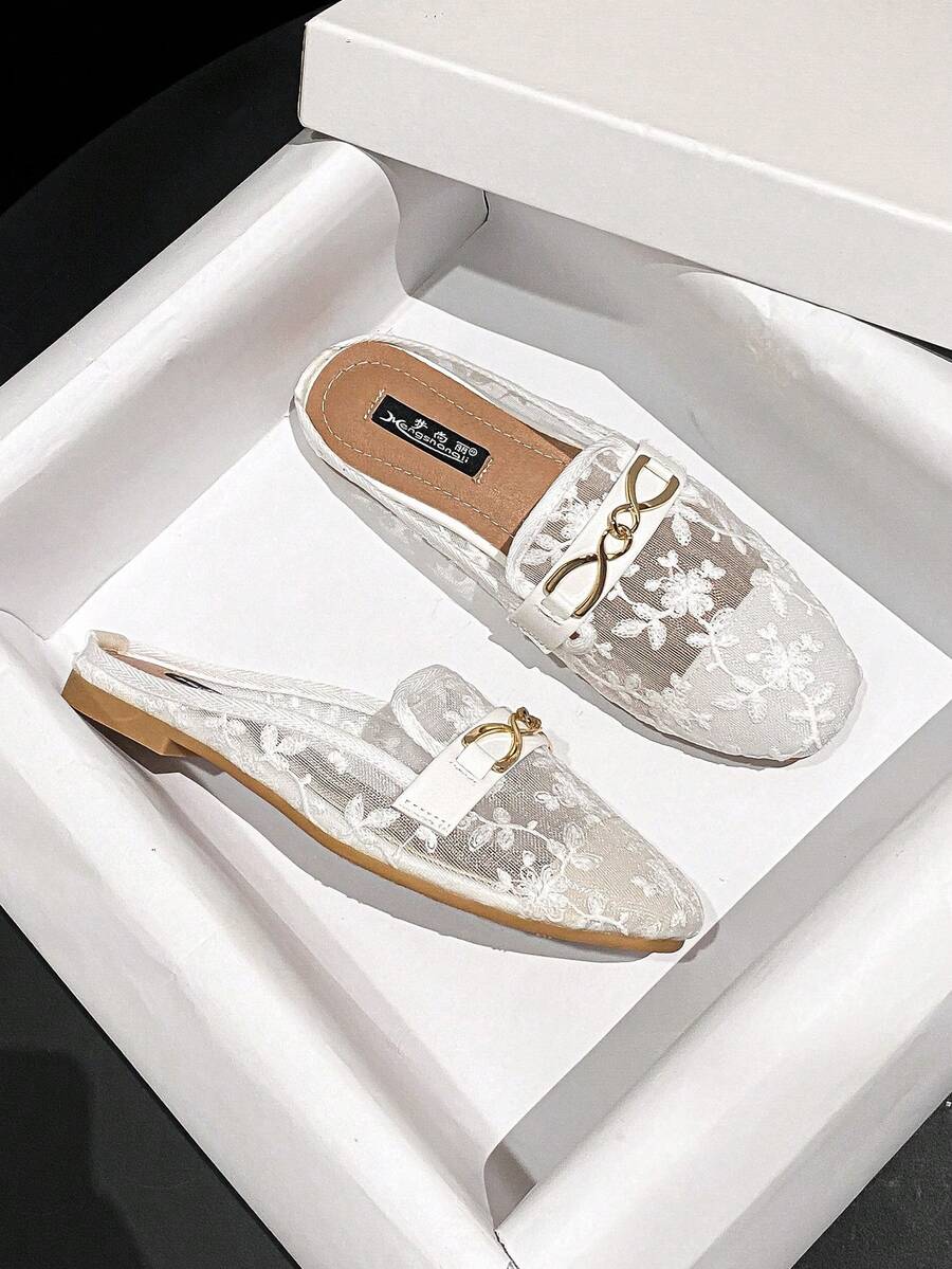 Dép xăng đan nữ kiểu dáng slip-on với họa tiết in ngẫu nhiên, thời trang dự tiệc, dễ phối đồ với khóa cài và dây xích kim loại, kiểu dép mules rộng rãi, đa năng cho bãi biển, tiệc tùng, công sở, mùa xuân/hè/thu. - trắng - Xem 1