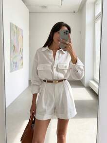 Conjunto de blusa y pantalones cortos de mujer de tela slub similar al lino, ligeramente transparente, en color blanco. Conjunto de shorts elegante y casual para playa y vacaciones, sin cinturón, para primavera - Blanco - Ver 4