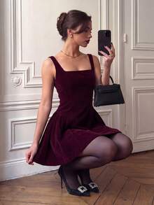 Elegante vestido mini con espalda descubierta y cintura ceñida de terciopelo estilo romántico francés, adecuado para uso diario, citas, vacaciones, cenas formales, Navidad, otoño/invierno, fiestas de color borgoña en verano - Burdeos - Ver 5