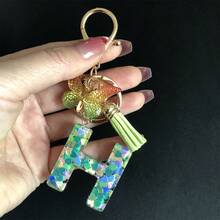 1 móc khóa chữ cái đầu tên dành cho nữ, mặt dây chuyền hình trái tim đính kim sa và hình bướm kèm tua rua, quà tặng trang trí balo độc đáo cho mẹ, bố, nhân dịp tốt nghiệp và giáo viên. - màu xanh lá - Xem 14