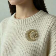 1 pieza Broche de moda con diseño de estrella y luna hueco, todo cubierto de rhinestones, anti-exposición - broche - Ver 3