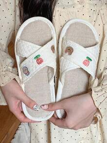 Pantuflas de lino para mujer, con diseños lindos de fresa, oso y conejo, de estilo dulce, planas, antideslizantes, con suela suave y cálida, adecuadas para uso en interiores, para niñas y estudiantes, en primavera, otoño e invierno - Blanco - Ver 2