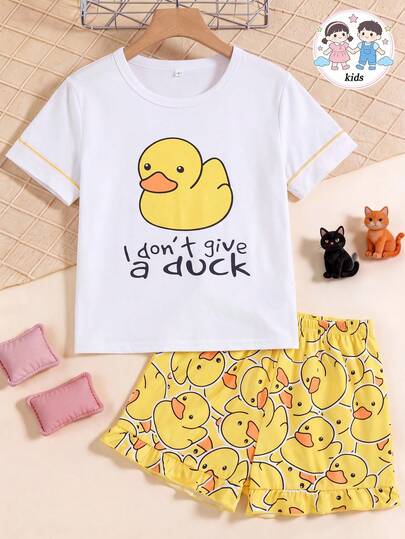 2pcs/Set Cartoon Duck Print Kids Pajamas Set, New Summer Casual Sleepwear, Round Neck Short Sleeve Elastic Waist Ruffle Shorts Set, Loose Fit Cute Duck All-Over Print, Suitable For Children Vacation Home Wear, Daily Fashion Outfit, Party Pajamas