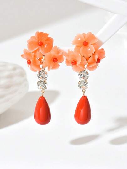 1 Đôi bông tai kiểu Bohemian Trung Đông thủ công, dệt kiểu cung điện phương Đông, kiểu dáng thả dài. Các mẫu mới bao gồm mặt dây chuyền hoa ngọc trai giả, hoa cúc, hoa đá lựu dệt, hoa hợp kim xanh dệt, bông tai hoa lớn màu xanh dương, bông tai mặt dây chuyền hình giọt nước hoa màu cam dệt. Có nhiều màu sắc và kiểu hoa khác nhau, phù hợp cho phụ nữ đeo hàng ngày, dự tiệc, làm quà tặng. Lưu ý: Do tính chất thủ công, sản phẩm có thể bị biến dạng trong quá trình vận chuyển, vui lòng chỉnh sửa thủ công nếu sản phẩm nhận được bị biến dạng.