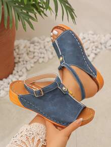 Plus Size 36-45 Women's Retro Comfortable Sandals, Metal Buckle Decor, Stitching Craftsmanship, Strap Open Toe Low-Top Casual Shoes, Suitable For Outdoor Walking And Commuting, Solid Blue Matte Wedge Heel Platform Sandals - Blue Matte Finish - Small Gold Hardware - View 2