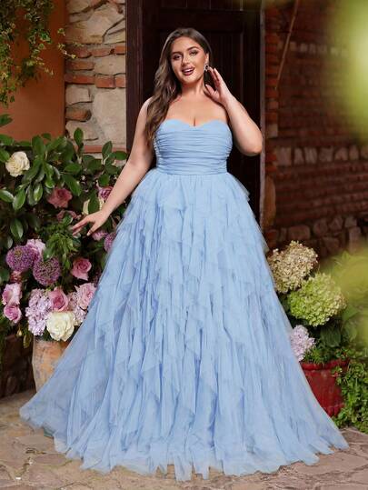 Faeriesty Đầm dạ hội cỡ lớn thanh lịch không dây vai, thân áo xếp ly và chân váy chiffon nhiều lớp, phù hợp cho các buổi lễ lãng mạn, đám cưới và tiệc tối trang trọng.