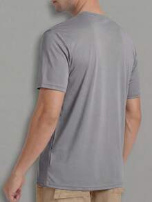 Cavva Men's UPF 50+ Sun Protection Short Sleeve T-Shirt Quick Dry Breathable Rash Vest Tee For Outdoor - 淺灰色 - 查看 2