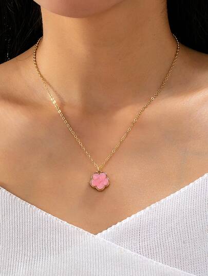 1pc Minimalist New Sweet Pink + Coffee Brown Clover Flower Pendant Necklace, Elegant & Luxurious, Minimalist & Fashionable Design, Suitable For Women, Ideal For Date Night, Graduation Gift, Daily Wear, And Wedding Season