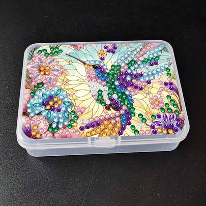 1 pieza Caja de almacenamiento de plástico para pintura de diamantes, caja transparente con diseño de pájaros y diamantes de colores surtidos, adecuada para almacenar artículos pequeños y decorar el escritorio, kit de pintura de diamantes de alta calidad, almacenamiento de artículos pequeños, suministros de oficina, almacenamiento de arte