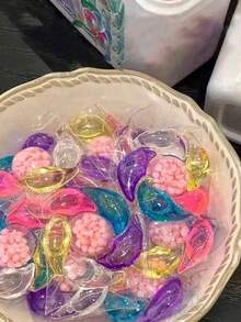 100/50/30/10粒装 6合1浓缩洗衣凝珠，薰衣草/山茶花香型，柔顺剂，去污护色（平均50粒/包） - 液體 - 查看 8
