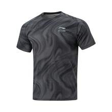 Camiseta de running de secado rápido para hombre LI-NING RUNNING Series LN-DRY, camiseta deportiva transpirable con degradado tie-dye ATSW139 - Impresión sobre fondo negro - Ver 5