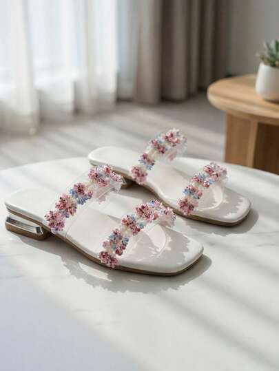 Giày trẻ em cho bé gái, sandal đế thấp trong suốt với quai đôi đính hoa khô, phù hợp cho bé từ 3 đến 12 tuổi, hoàn hảo cho phong cách tươi trẻ hàng ngày khi đi biển.