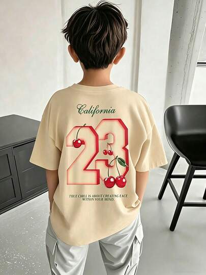 1 Áo thun casual cho bé trai, cổ tròn, tay ngắn, màu kaki, họa tiết quả anh đào và số 23, chất vải mềm mại, thoải mái, thích hợp cho hoạt động ngoài trời, trong nhà, kỳ nghỉ hè, đi biển, du lịch, đi học, thể thao và mặc hàng ngày.