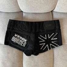 Women's Black Denim Mini Shorts With Unique Union Jack And Text Detail, Straight Leg Non-Stretch Fabric For A Standout Grunge Party Outfit. - 黑色 - 查看 1
