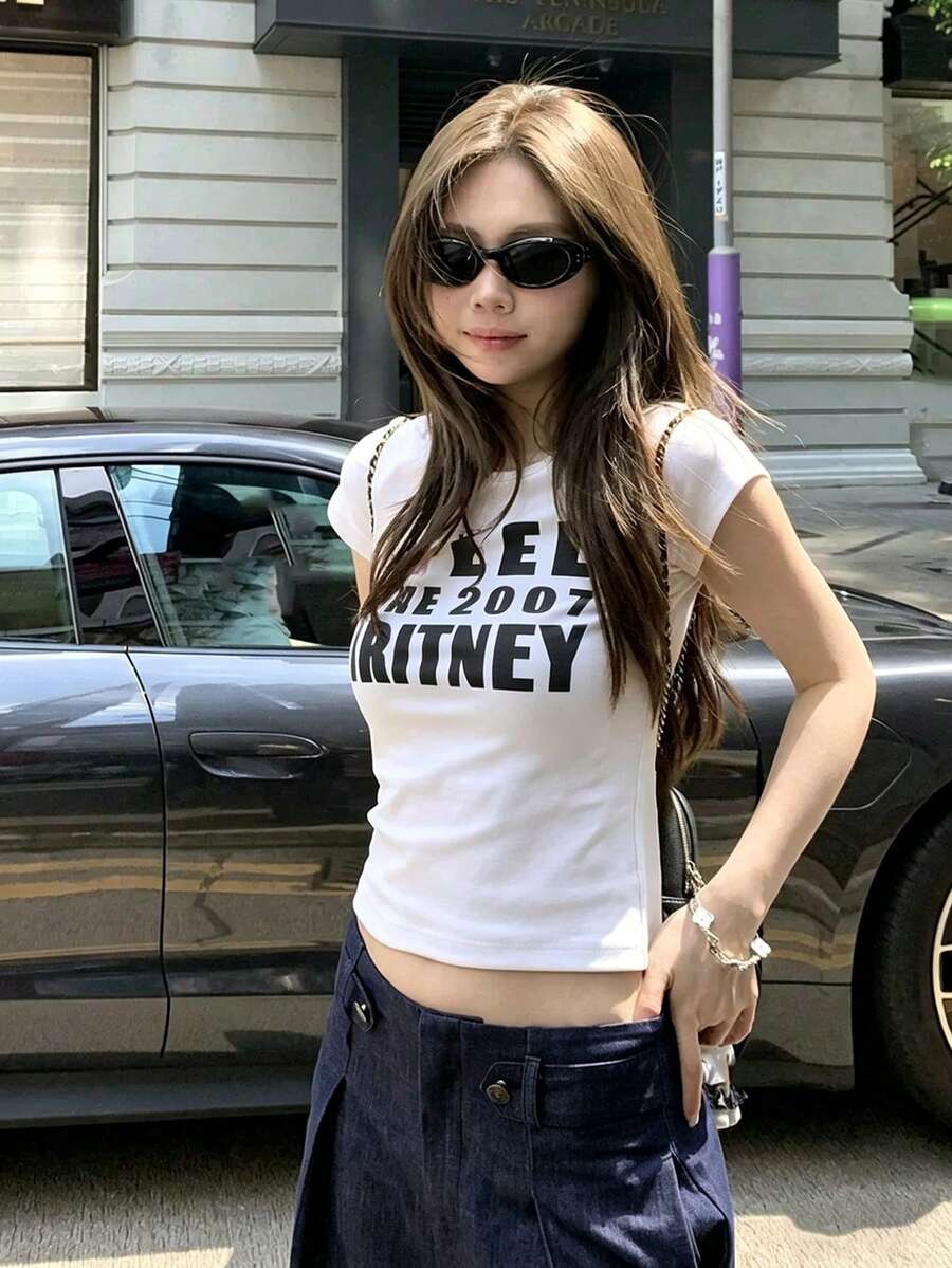 女款字母印花圓領修身短袖T恤，夏季休閒白色