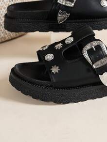 Zapatos de mujer de ajuste ancho, unicolor con decoración de remaches, diseño de una correa, punta abierta y transpirable, moda versátil, cómodos y ligeros, decoración de remaches, plataforma, slip-on, suela gruesa, sandalias casuales, adecuadas para uso diario - Negro - Ver 8