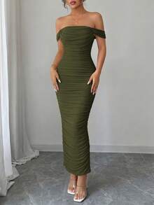 PRETTYGARDEN Women's Summer Dresses Off The Shoulder Dress Ruched Bodycon Sleeveless Evening Elegant Dresses Wedding Guest Graduation Cocktail Club Party Maxi Dresses - 軍綠色 - 查看 3