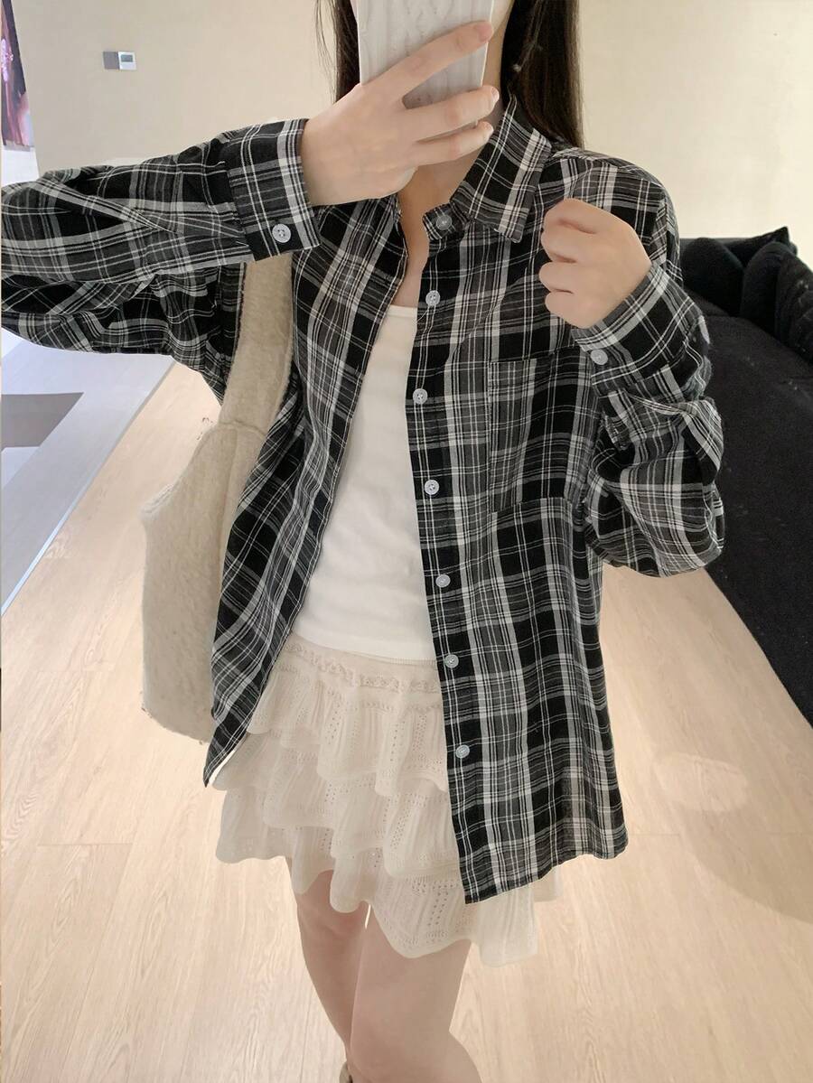 Áo sơ mi dài tay dáng rộng kẻ caro cổ điển kiểu Mỹ, phối ngẫu nhiên, phong cách retro đầu xuân. - Đen và trắng - Xem 1