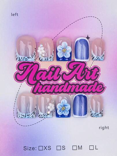 10片Y2K风格方形美甲贴纸，裸色、白色和蓝色，法式美甲装饰，花卉和星星雕刻图案，亮面，适合派对、婚礼或日常佩戴，附赠工具包，是送给女性和女孩的绝佳礼物。