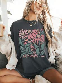 Boho Daisy Flower Tee Shirt  Botanical Tee Boho Tee Wildflower Shirt Plant Shirt Retro Floral T-Shirt Gardener Gifts  Casual Plus Size T-Shirt With Floral Print For Women Round Neck Short Sleeve Knitted Fabric Top - 深灰色 - 查看 1