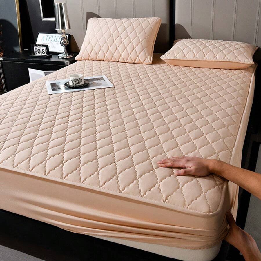1pc Soft Luxury High-Quality Mattress Protector (Pillow Case Not Included), Breathable & Cooling, Waterproof & Stain Resistant, Machine Washable, Elastic Fitted Edge, Pet-Friendly, Suitable For Bedroom, Home Or Hotel Use - Khaki - View 1