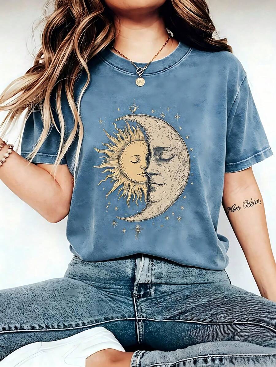 Women's Bohemian Style T-Shirt With Mysterious Moon And Sun Face Pattern Print, Vintage Hippie Style, Short Sleeve Casual Round Neck Top, Perfect Choice For Spring And Summer Women's Fashion 2025 - 藍色 - 查看 1