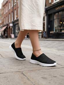 2026 Unisex Breathable, Moisture-Wicking, Non-Slip, Slip-On, Hollow Honeycomb Mesh Round Toe Low-Top Thick-Soled Casual Sneakers, Suitable For Summer, Everyday Wear, Outdoor, Commuting, Black, Middle-Aged And Elderly, Mothers, Comfortable Walking, Mesh Upper, Rubber Sole, Loafers - Black - View 3
