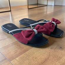 Women's Flat Sandal With Glitter, Luxury, Comfortable Insole, Low Sole, Soft Flat Sandal - Redwood - View 1