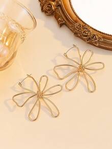 1 par de pendientes colgantes de flor de metal hueco dorado exagerado, diseño único y elegante, versátiles y de moda para uso diario - pendiente - Ver 2